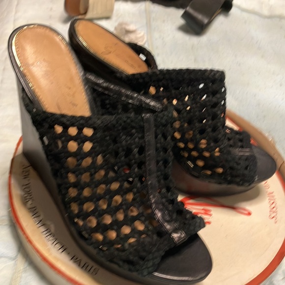Bradley Mischka, black net, wedge heel size 10 - Picture 6 of 7